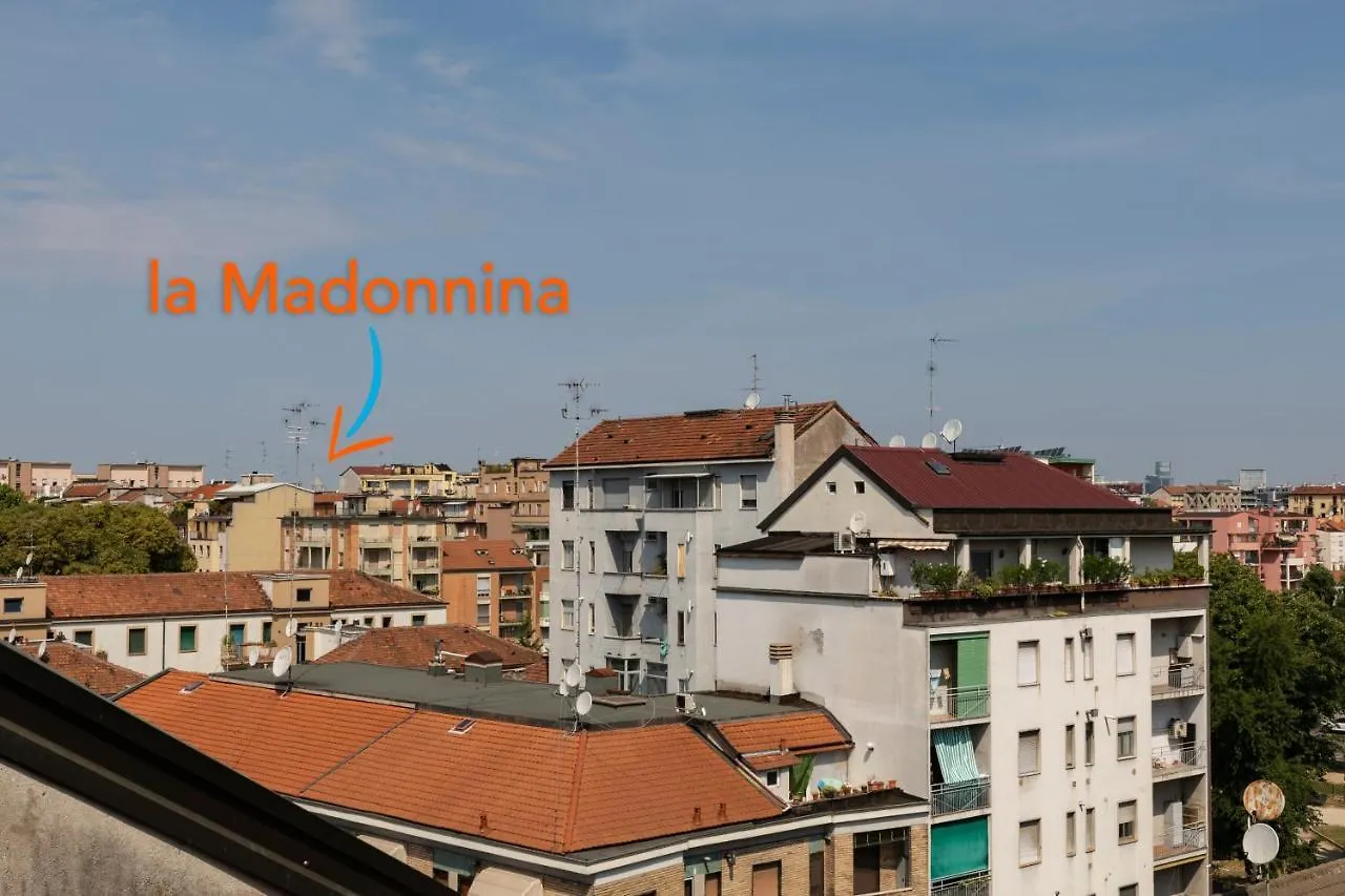 La Veranda - Bright Top Floor Apartment With Views Of The Madonnina Milan
